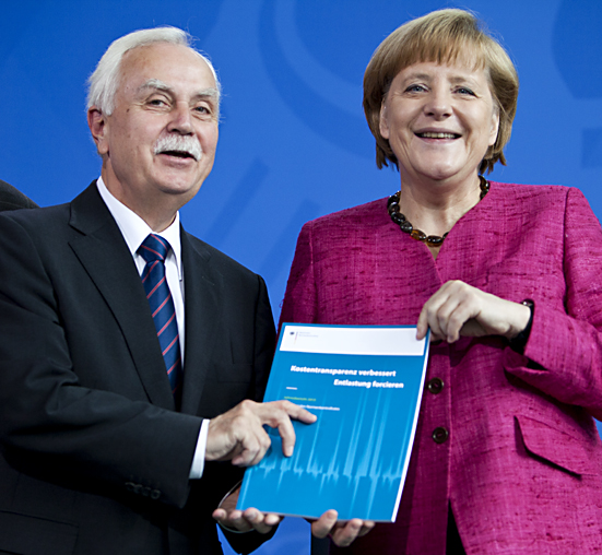 Bundeskanzlerin Merkel erhält Jahresbericht des Nationalen Normenkontrollrates