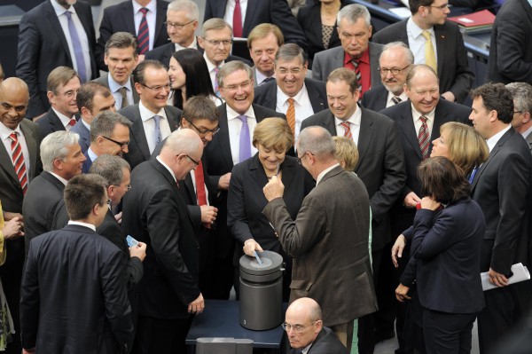 (Foto: Aus dem Deutschen Bundestag, eine namentliche Abstimmung. Archiv 2013 / Friedhelm Schulz, Friedrichson Pressebild)